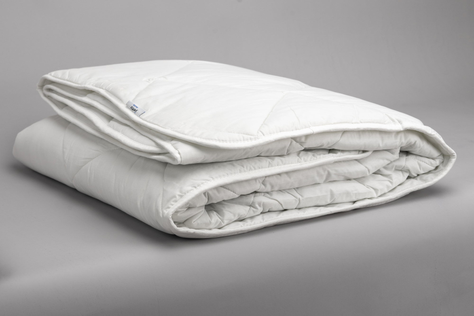 Одеяло, легкое, 140х200 см, 200 г/м2, тик (100%хл)/ холфитекс: 1/7